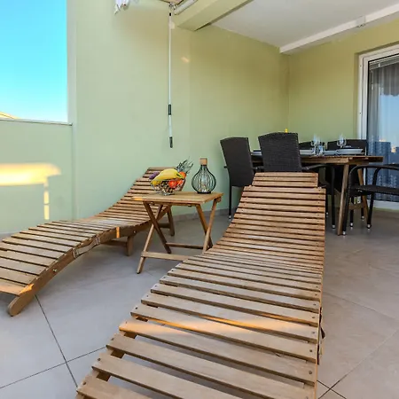 Apartamento Mahnet Vir