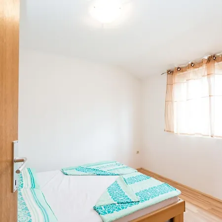 Apartment Mahnet Vir